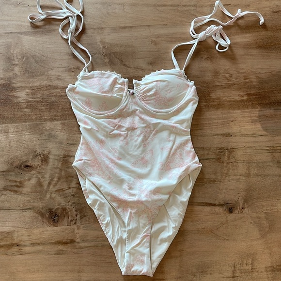 NWT Dippin’ Daisy’s Bonjour One Piece Swimsuit Je Taime Fleur Sexy Lingerie - Picture 4 of 13